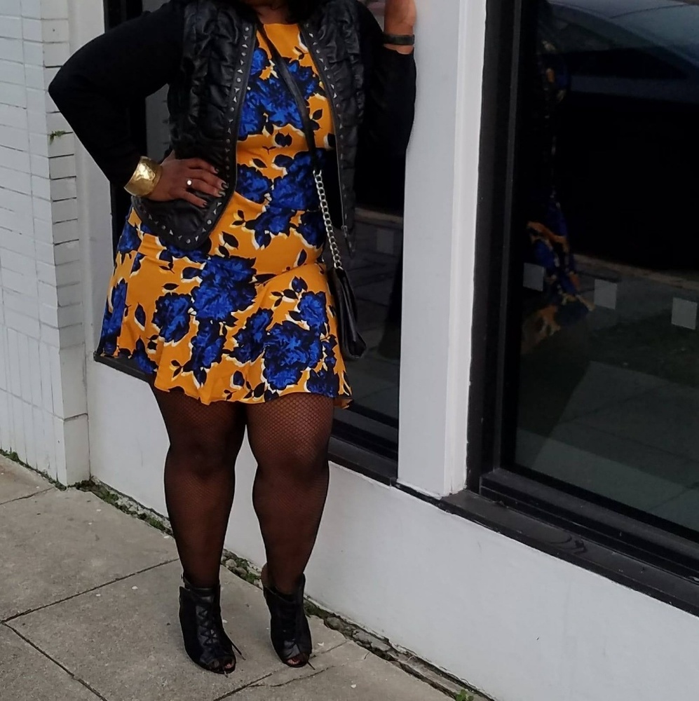Dress - Picture 4 of 4